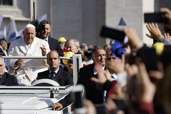 Papież: w świecie nacechowanym indywidualizmem potrzeba spotkania