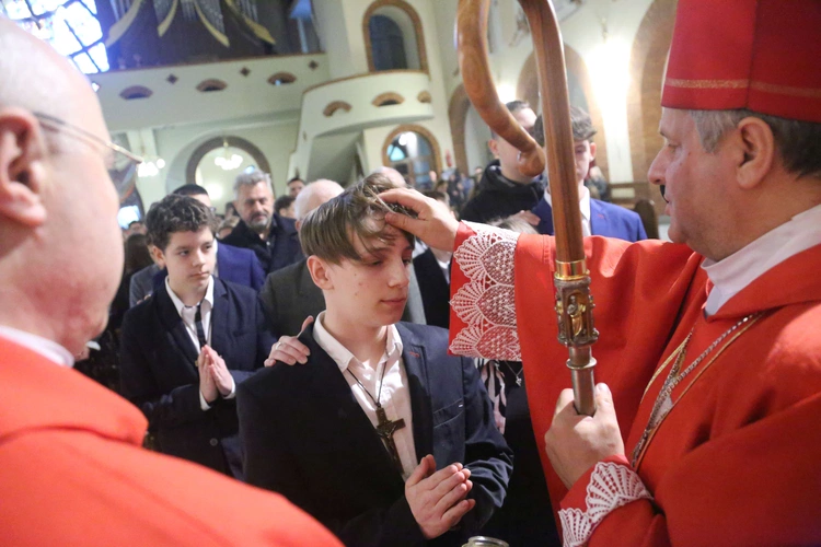 Bierzmowanie w Nowym Sączu u Niepokalanej 2024