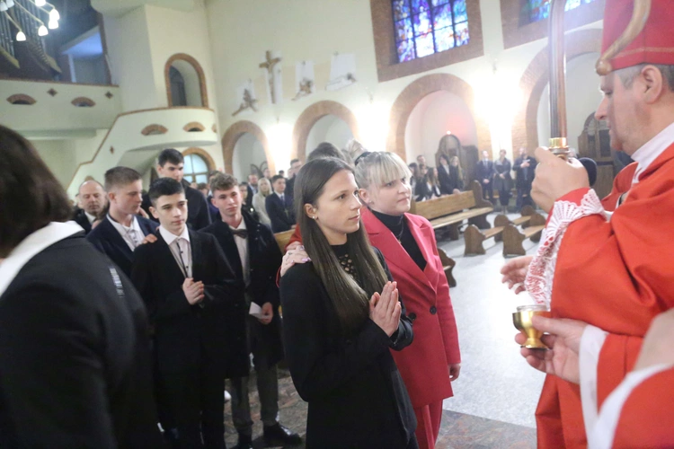 Bierzmowanie w Nowym Sączu u Niepokalanej 2024