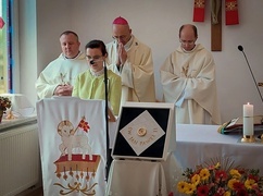 Archidiecezja Katowicka. Relikwie św. Jana Pawła II w Domu Hospicyjnym