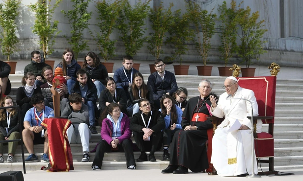 Franciszek do młodych: nie lękajcie się dawać siebie!