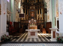 Konsekracja ołtarza u dominikanów w Tarnobrzegu