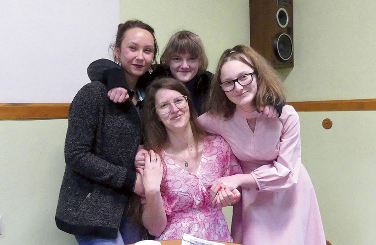 Autorka książki o Miriam i jej córki. 