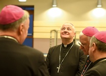 Bp Ważny (w środku) jest trzecim ordynariuszem w historii diecezji sosnowieckiej.