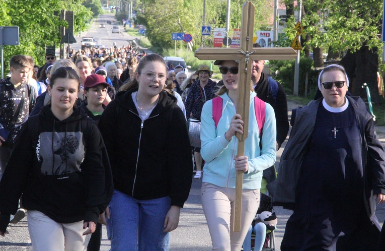 Pielgrzymka z siostrami służebniczkami z Tarnowa do Tuchowa