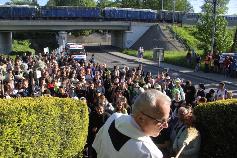 Pielgrzymka z siostrami służebniczkami z Tarnowa do Tuchowa