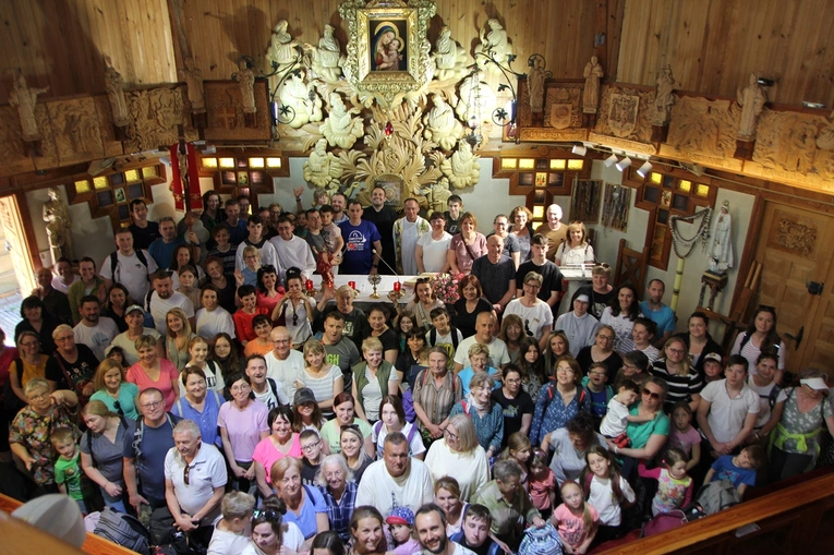 Piesza Pielgrzymka do sanktuarium Matki Bożej Dobrej Rady w Sulistrowiczkach
