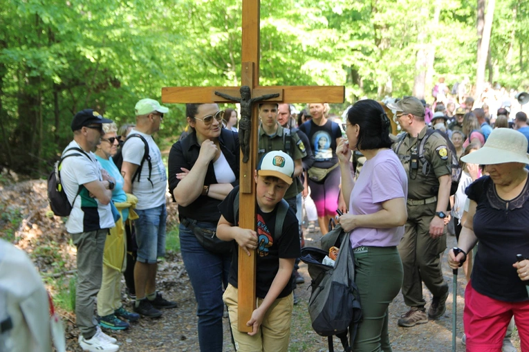 Piesza Pielgrzymka do sanktuarium Matki Bożej Dobrej Rady w Sulistrowiczkach