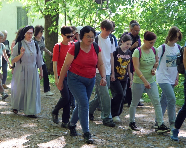 Piesza Pielgrzymka do sanktuarium Matki Bożej Dobrej Rady w Sulistrowiczkach