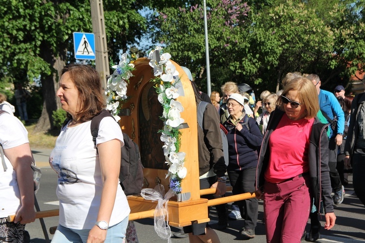 Piesza Pielgrzymka do sanktuarium Matki Bożej Dobrej Rady w Sulistrowiczkach