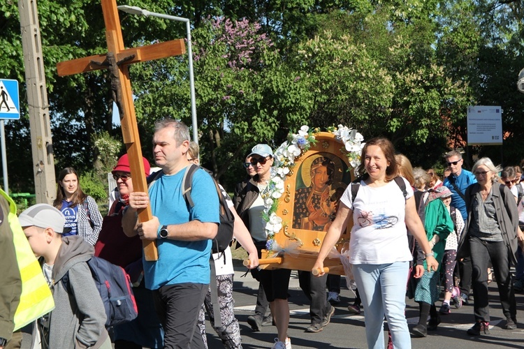 Piesza Pielgrzymka do sanktuarium Matki Bożej Dobrej Rady w Sulistrowiczkach