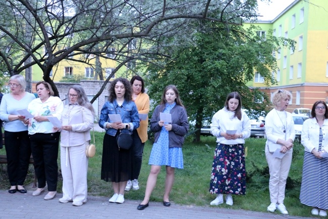 Nabożeństwa majowe w parafii na Obozisku