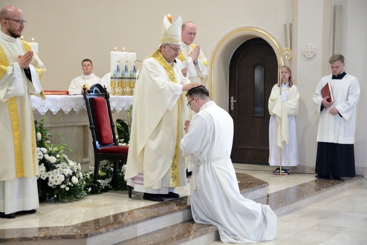 Kleryk Krzysztof Kapica przyjął święcenia diakonatu
