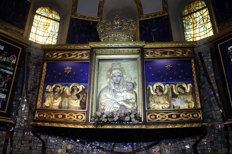 Odpust ku czci Matki Bożej Łaskawej w kościele franciszkanów