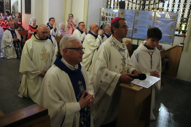 Odpust ku czci Matki Bożej Łaskawej w kościele franciszkanów
