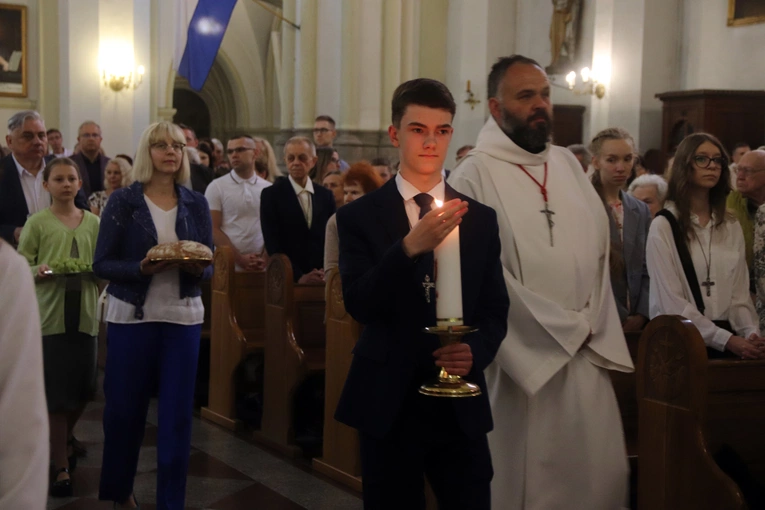 Odpust ku czci Matki Bożej Łaskawej w kościele franciszkanów