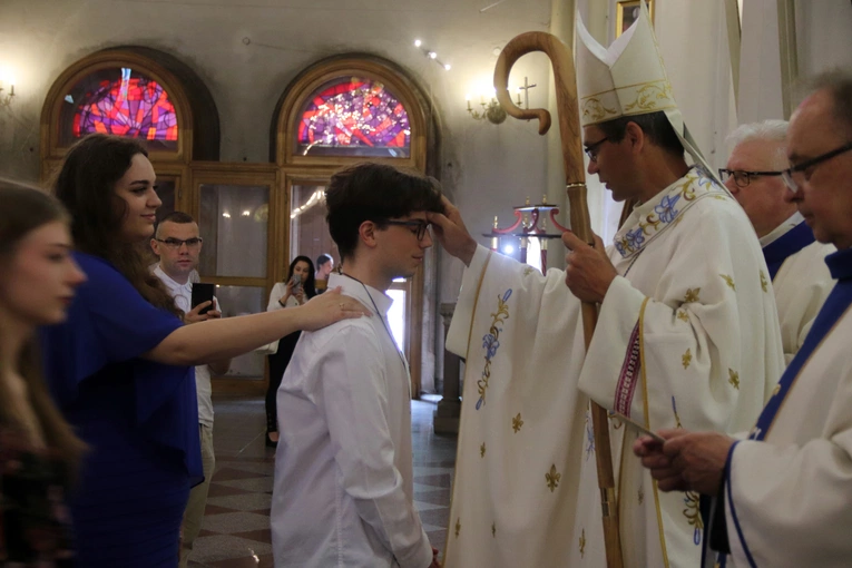 Odpust ku czci Matki Bożej Łaskawej w kościele franciszkanów