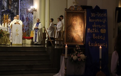 Odpust ku czci Matki Bożej Łaskawej w kościele franciszkanów