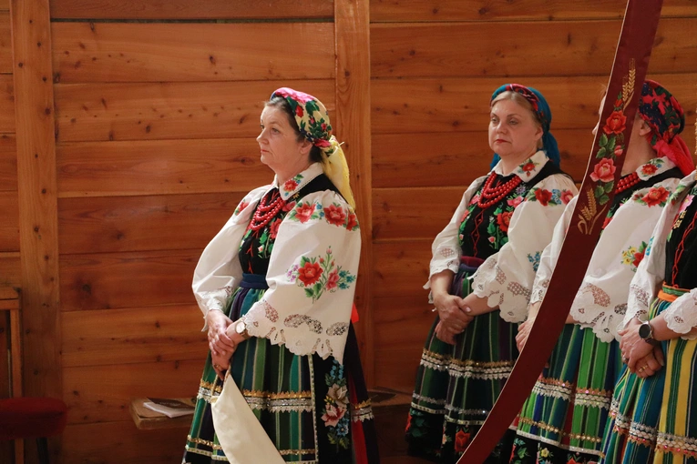 Poświęcenie chorągwi procesyjnej w Słupi