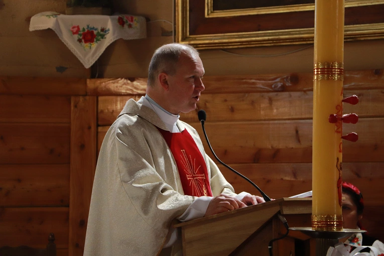 Poświęcenie chorągwi procesyjnej w Słupi