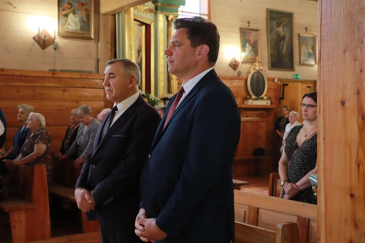 Poświęcenie chorągwi procesyjnej w Słupi
