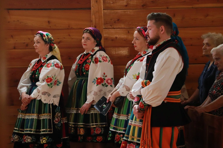 Poświęcenie chorągwi procesyjnej w Słupi