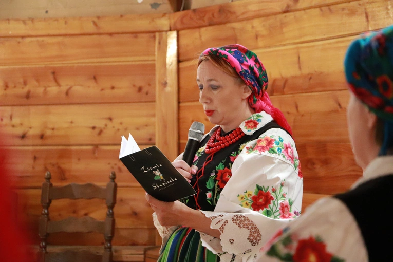 Poświęcenie chorągwi procesyjnej w Słupi
