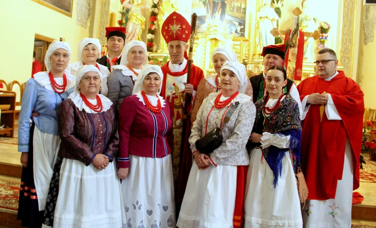 Uszew. 200 lat od konsekracji kościoła