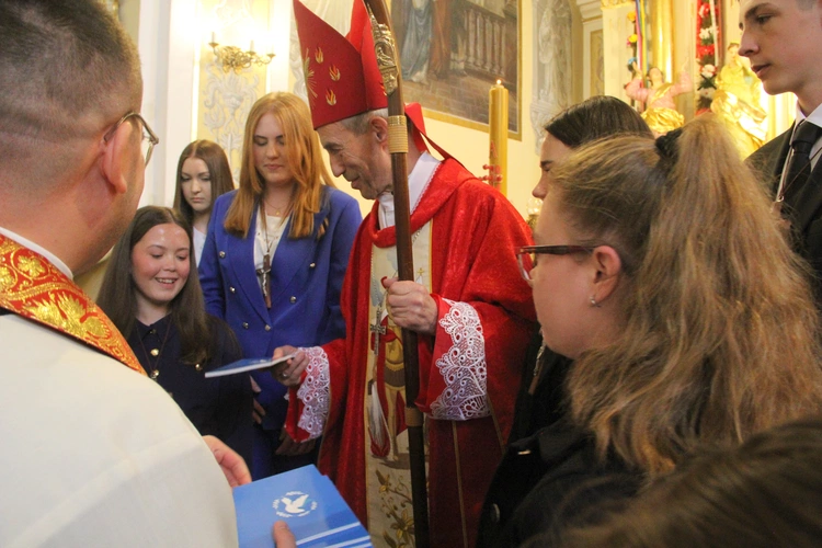 Uszew. 200 lat od konsekracji kościoła