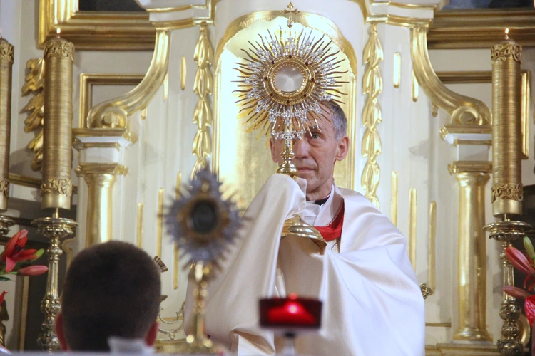 Uszew. 200 lat od konsekracji kościoła