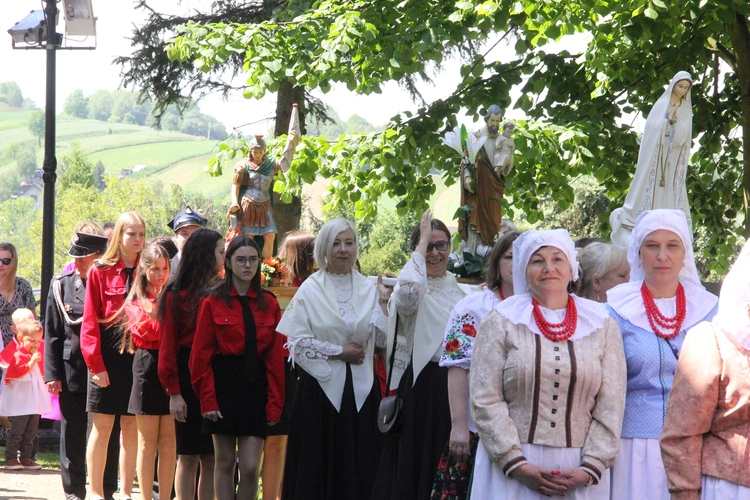 Uszew. 200 lat od konsekracji kościoła