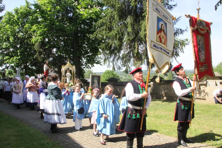 Uszew. 200 lat od konsekracji kościoła