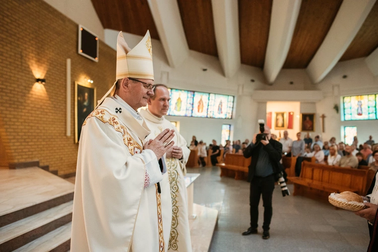 Poświęcenie konfesjonałów u bł. Doroty