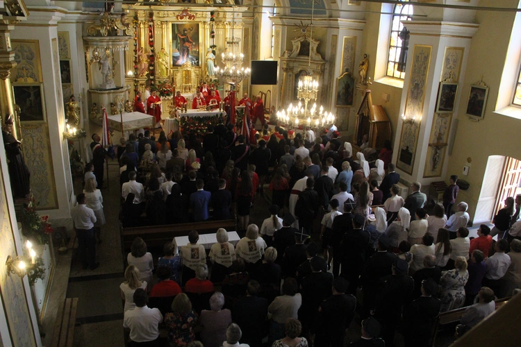 Uszew. 200 lat od konsekracji kościoła