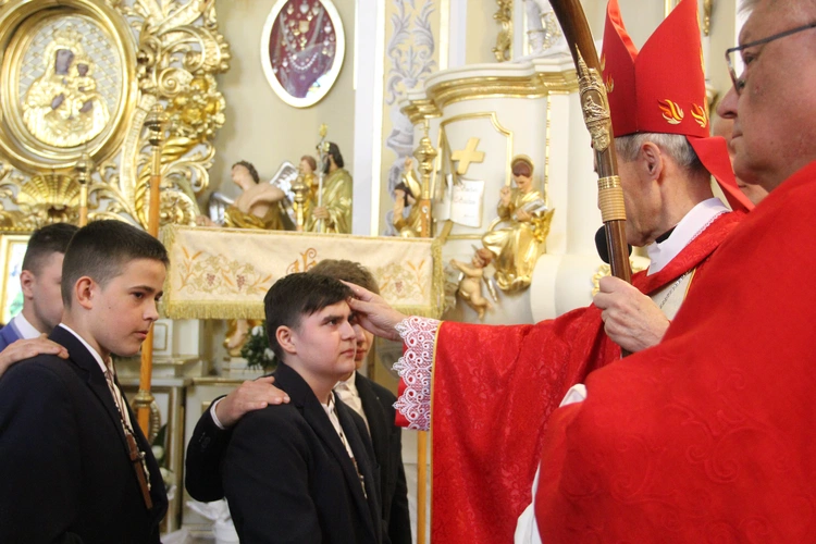 Uszew. 200 lat od konsekracji kościoła
