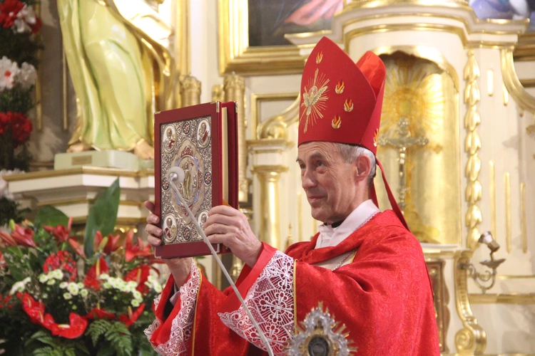 Uszew. 200 lat od konsekracji kościoła