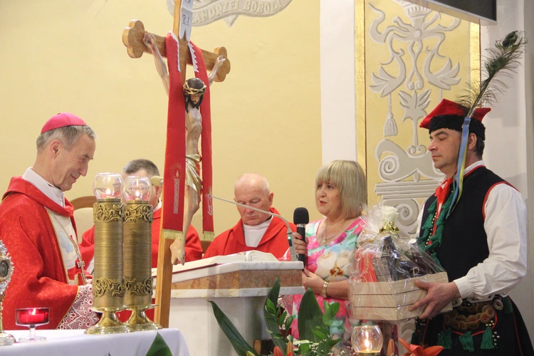 Uszew. 200 lat od konsekracji kościoła