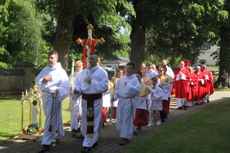 Uszew. 200 lat od konsekracji kościoła