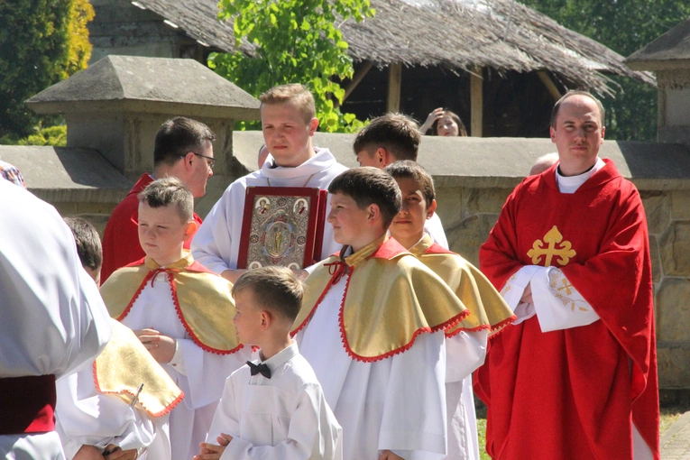 Uszew. 200 lat od konsekracji kościoła