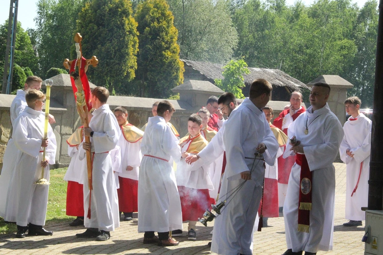 Uszew. 200 lat od konsekracji kościoła