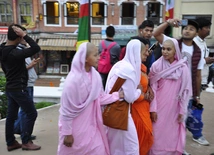 Watykańskie życzenia dla buddystów na święto Vesak: nienawiść gaśnie tylko dzięki miłości