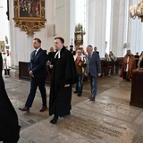 Modlitwa za radnych i władze Gdańska w bazylice Mariackiej