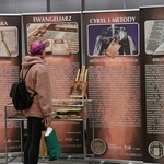 Wystawa o historii Bibilii w zielonogórskiej bibliotece