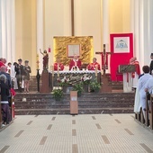 	Abp Adrian Galbas przewodniczył Mszy św. w chorzowskiej parafii św. Floriana, gdzie od 30 lat przechowywane są relikwie patrona miasta.