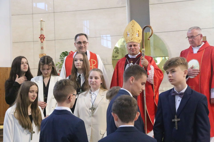 Bierzmowanie w Łękach Górnych