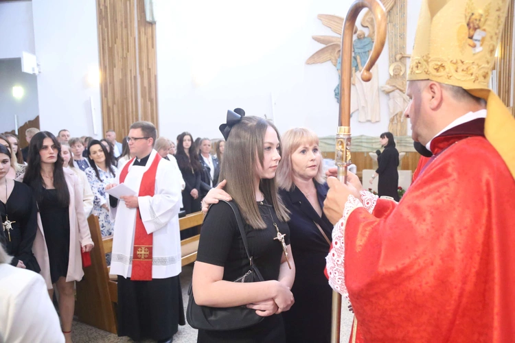 Bierzmowanie w Łękach Górnych