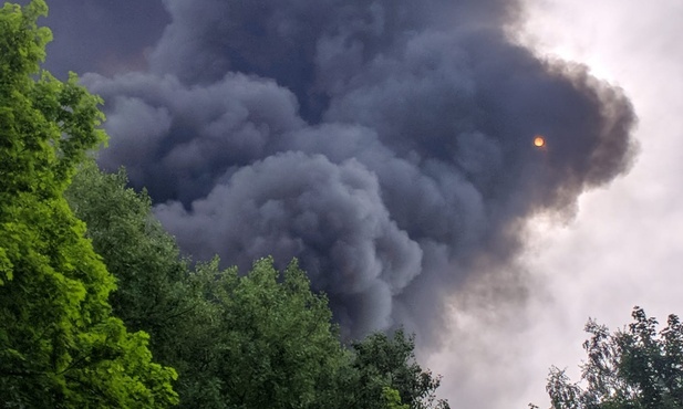 Siemianowice Śląskie. Pożar składowiska z niebezpiecznymi odpadami