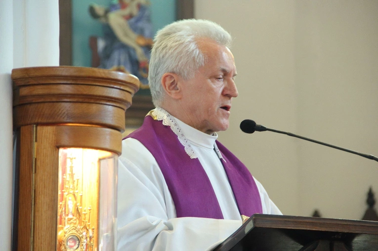 Msza pogrzebowa śp. ks. kan. Jana Wszołka