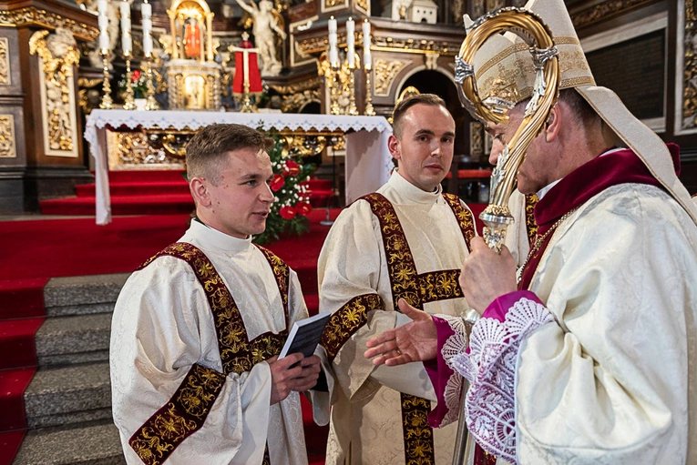 Święcenia diakonatu