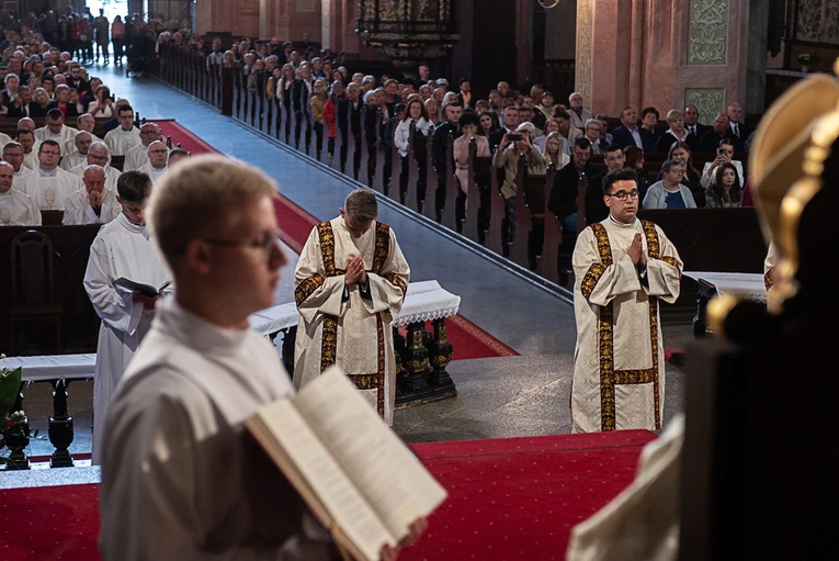 Święcenia diakonatu